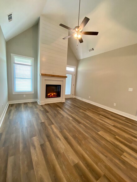 More Photos Of 106 Airport Rd NE, Milledgeville Apartments For Sale