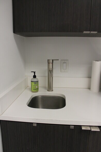 More Photos Of 6965 Piazza Grande Ave, Orlando Office Residential For Sale