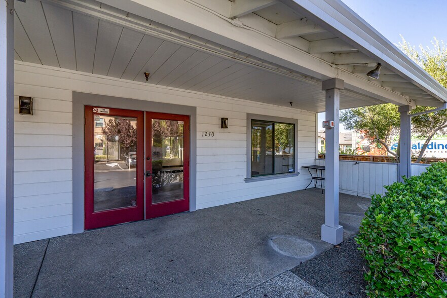 More Photos Of 1270 Broadway, Sonoma Freestanding For Sale