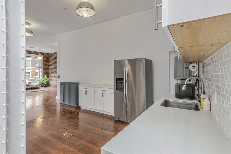 More Photos Of 34-38 Mason St, San Francisco Loft Creative Space For Sale