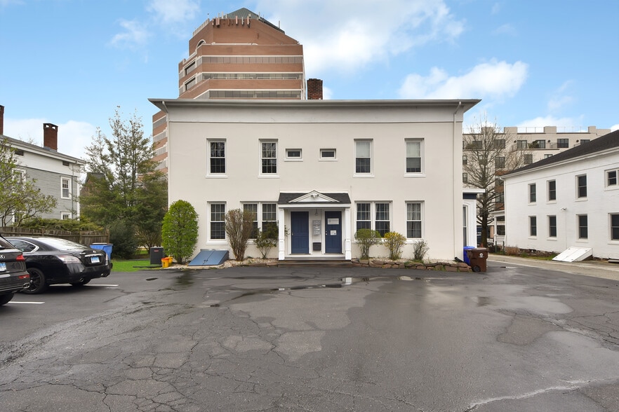 More Photos Of 93-97 Broad St, Middletown Office For Sale