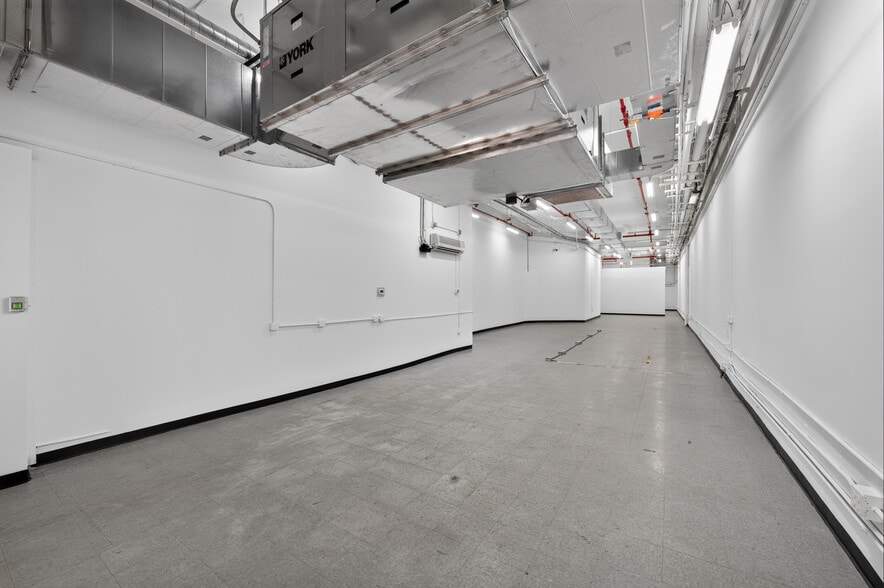 More Photos Of 356 Broadway, New York Apartments For Sale