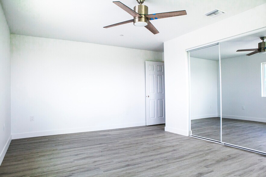 More Photos Of 11503 New Hampshire Ave, Los Angeles Multifamily For Sale