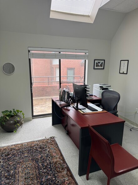 More Photos Of 6736-6744 Old Mclean Village Dr, McLean Office For Lease
