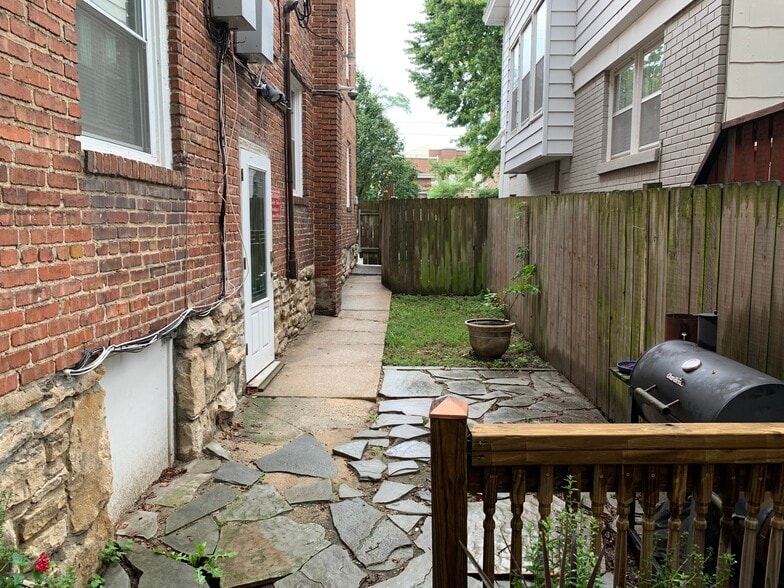 More Photos Of 3401-3403 Central St, Kansas City Apartments For Sale