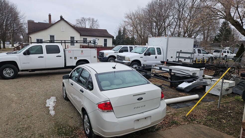 More Photos Of 501 Broadway St, Marine City Auto Repair For Sale