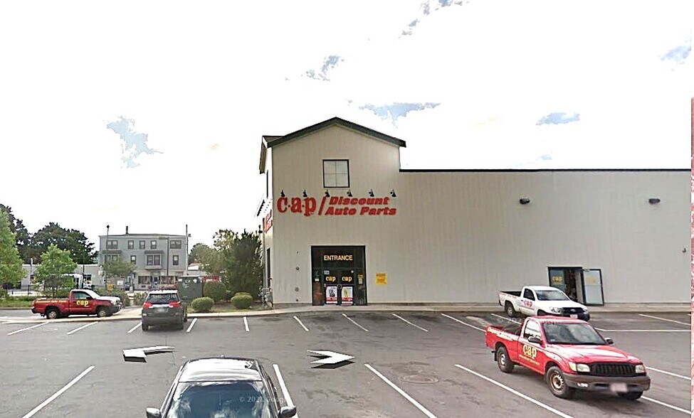 More Photos Of 143 Washington St, Gloucester General Retail For Lease