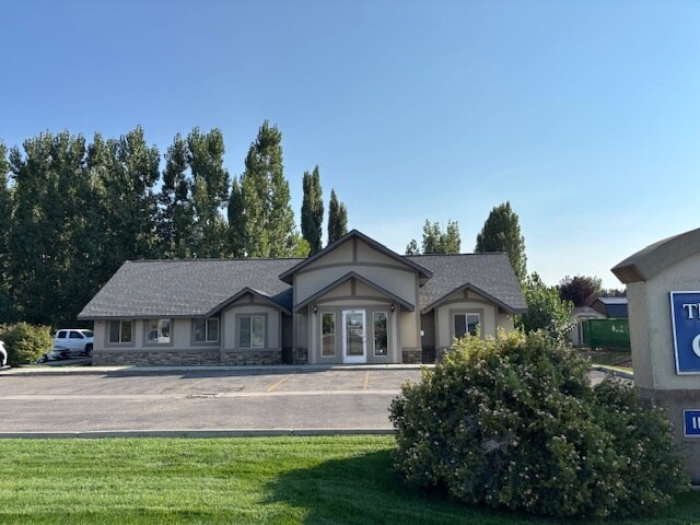 More Photos Of 1109 Summers Dr, Rexburg Medical For Sale