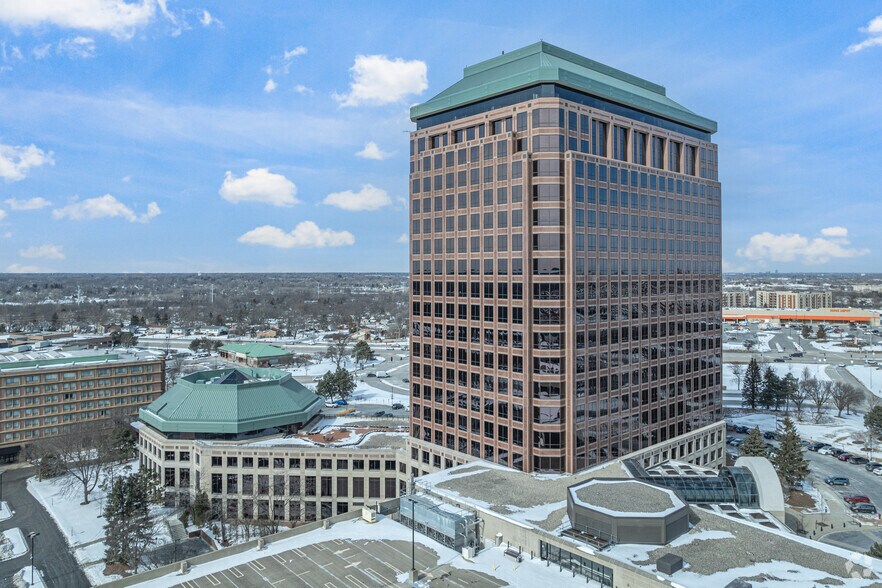 More Photos Of 2001 Butterfield Rd, Downers Grove Coworking Space