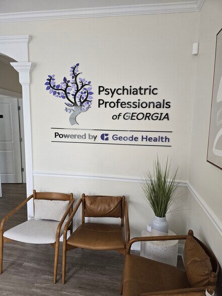 More Photos Of 110 Samaritan Dr, Cumming Medical For Sale