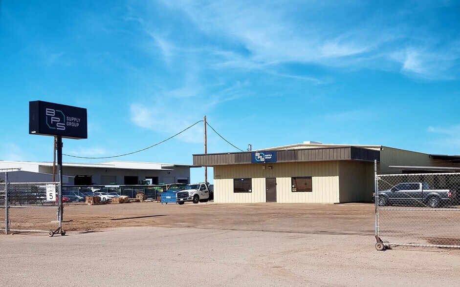 Primary Photo Of 3303 US HWY 86, Imperial Warehouse For Sale