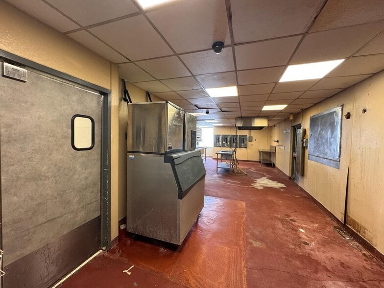 More Photos Of 1830 Columbus Ave, Washington Court House Restaurant For Sale