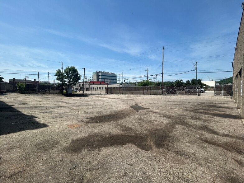 More Photos Of 2500 Spring Grove Ave, Cincinnati Warehouse For Sale