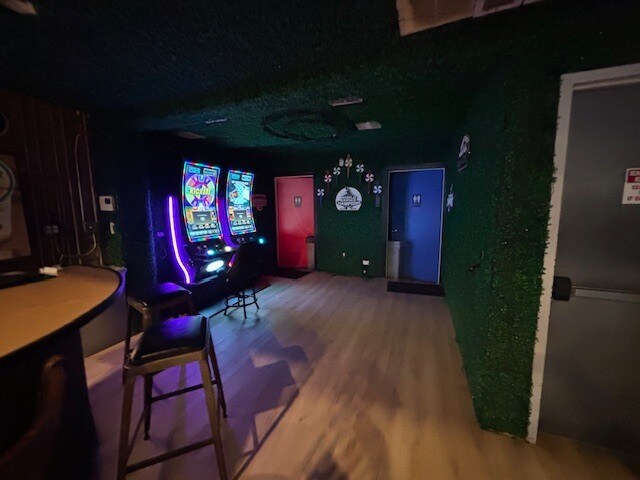 More Photos Of 3477 N Clark St, Chicago Bar For Lease