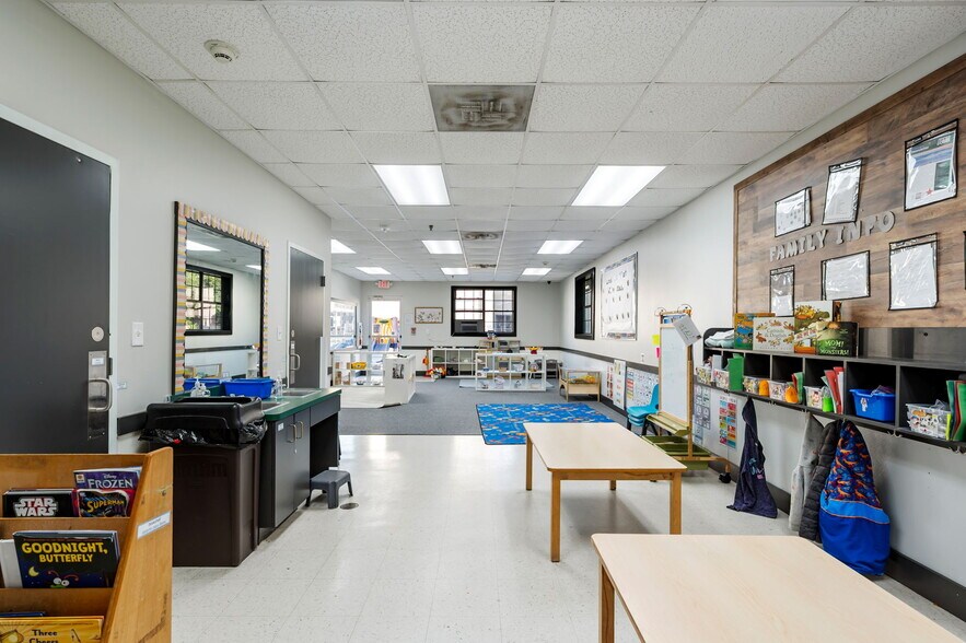 More Photos Of 10002 Camino Bandera, San Antonio Daycare Center For Sale