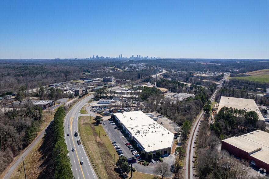 More Photos Of 4938 S Atlanta Rd SE, Atlanta Warehouse For Lease