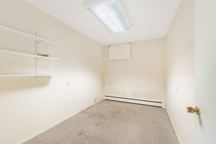 More Photos Of 132 W Pearl St, Jackson Storefront For Sale