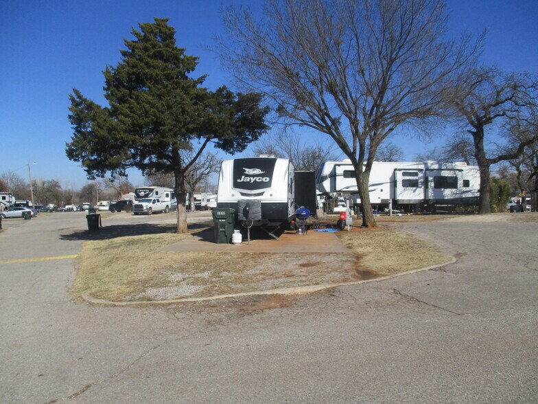More Photos Of 8801 SE 29th St, Midwest City Trailer Camper Park For Sale