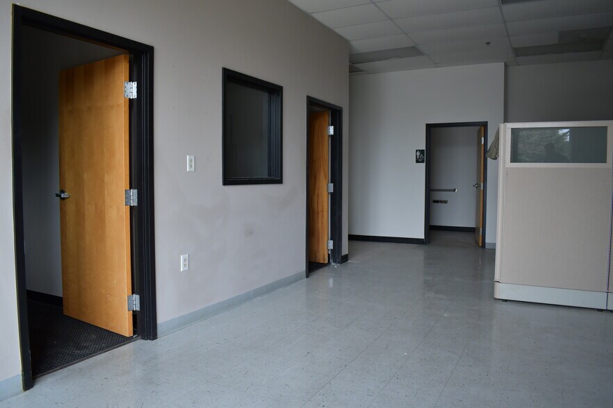 More Photos Of 115 Juliad Ct, Fredericksburg Warehouse For Lease