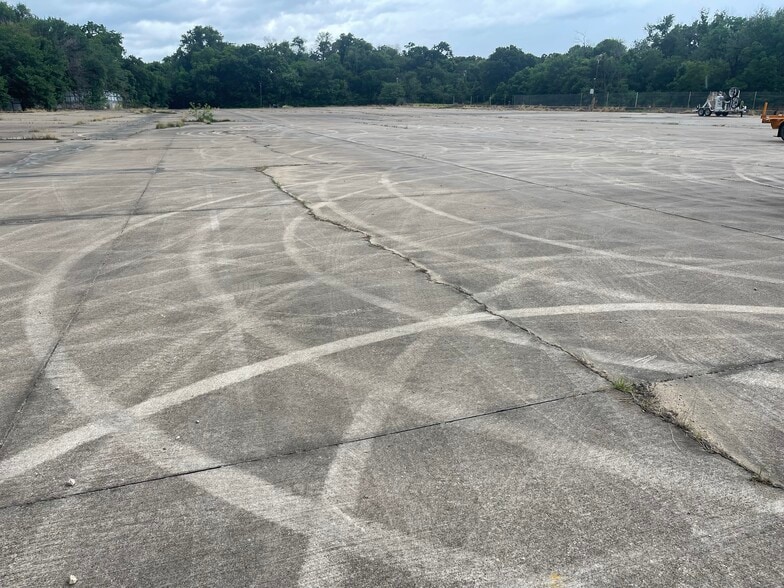 More Photos Of 4001 Ohio Garden Rd, Fort Worth Land For Lease