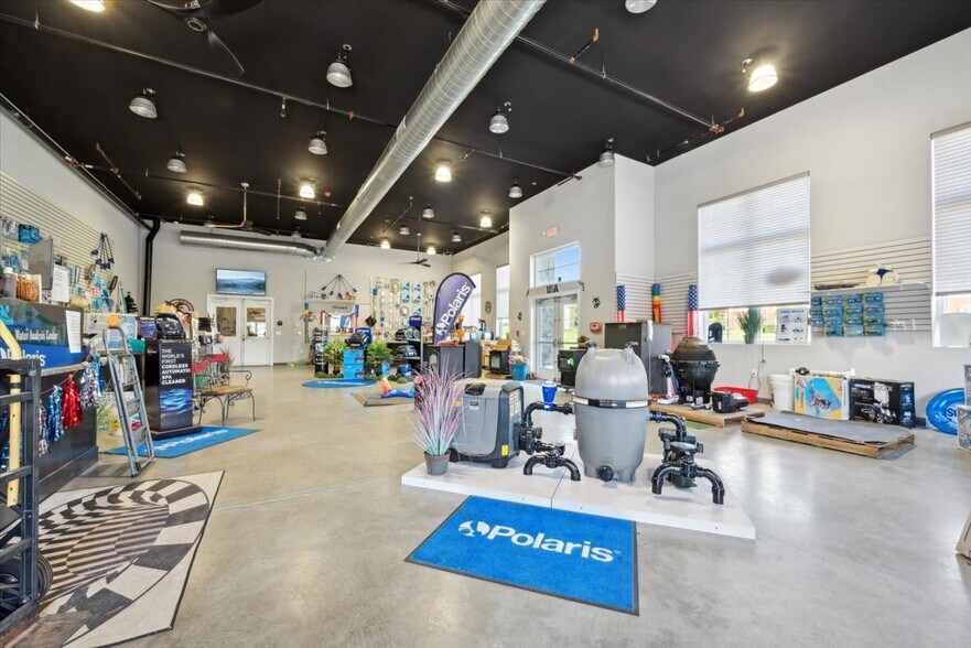 More Photos Of 22 Royal Rd, Flemington Industrial For Sale