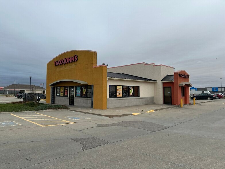 Primary Photo Of 3609 S Lincoln Ave, York Fast Food For Sale