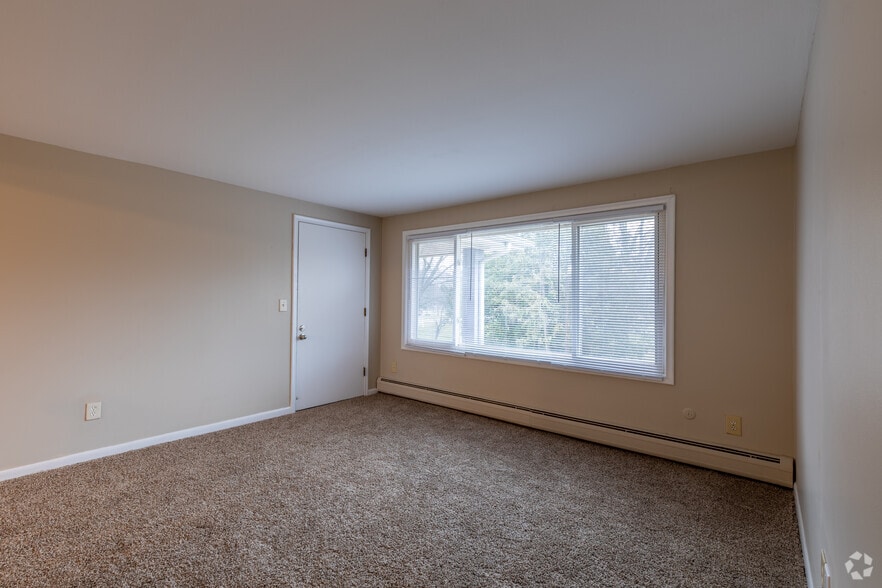 More Photos Of 51611 Mound Rd, Shelby Township Apartments For Sale