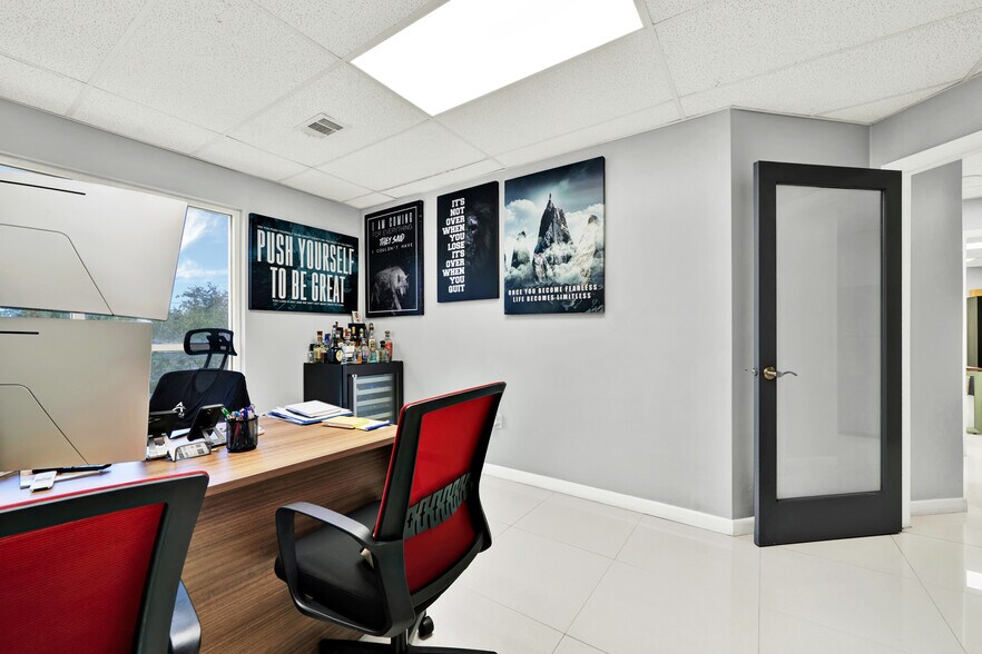 More Photos Of 7770 NW 46th St, Doral Warehouse For Sale