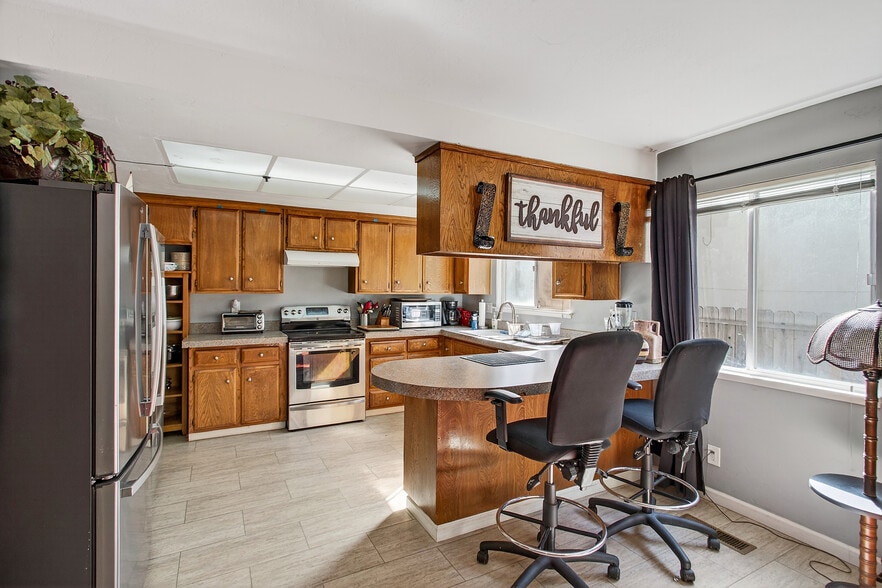 More Photos Of 43232 Starr St, Fremont Multifamily For Sale