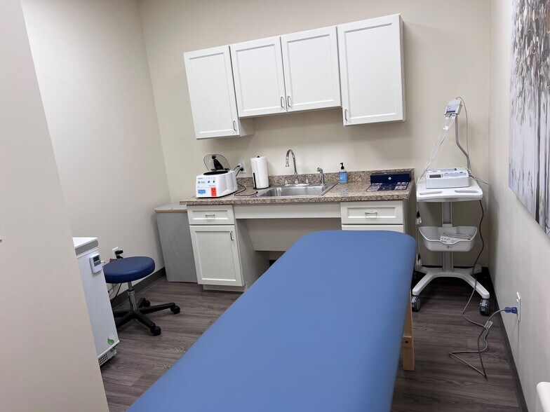More Photos Of 120 Thomas St, Worcester Medical For Lease