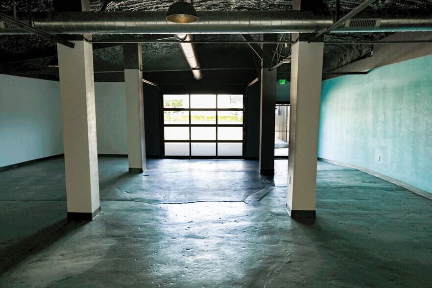More Photos Of 8709 N Western Ave, Oklahoma City Office For Lease