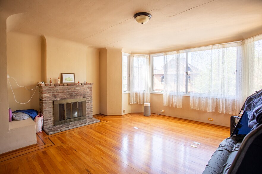 More Photos Of 310-312 1st St, Marysville Office Residential For Lease