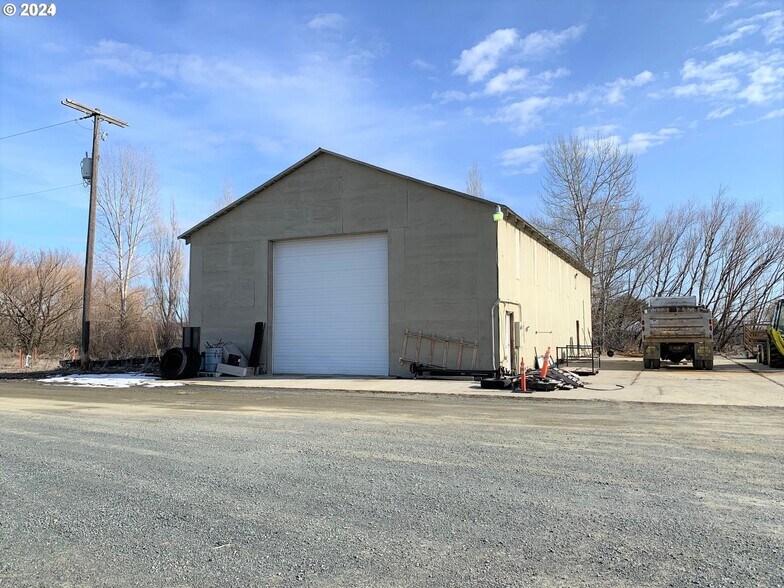 More Photos Of 150 Bidwell Rd, North Powder Industrial For Sale