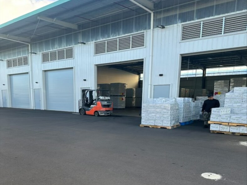 More Photos Of 91-381 Komohana Pl, Kapolei Warehouse For Lease