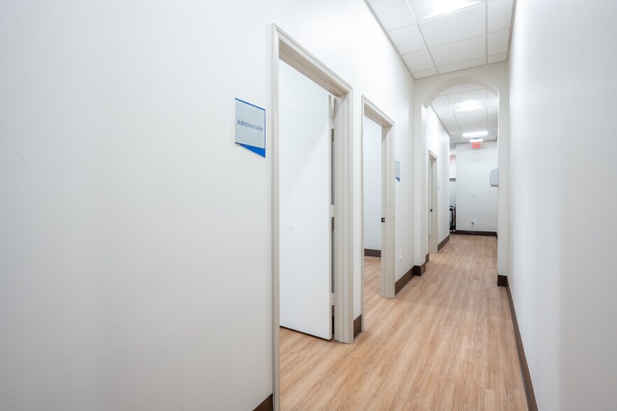 More Photos Of 3795 Boynton Beach Blvd, Boynton Beach Medical For Lease