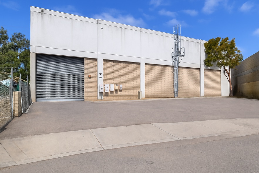 Primary Photo Of 1801 Sunkist Cir, Oxnard Warehouse For Sale
