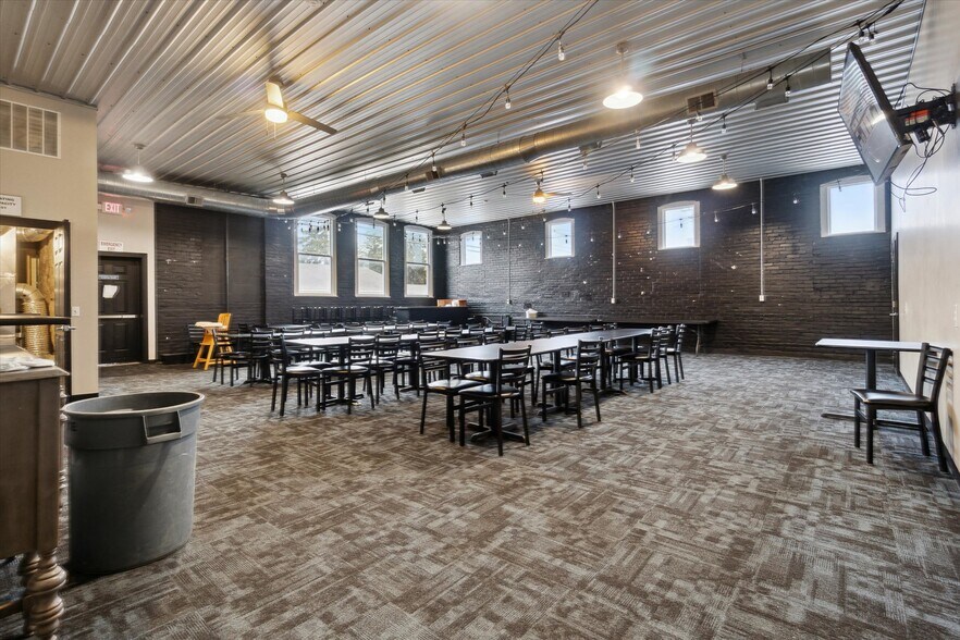 More Photos Of 142 N Saginaw St, Chesaning Bowling Alley For Sale