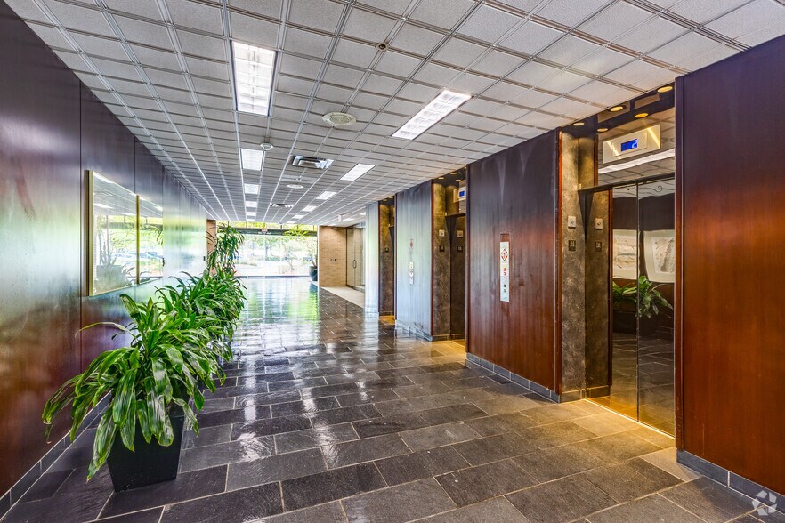 More Photos Of 500 Winderley Pl, Maitland Office For Sale