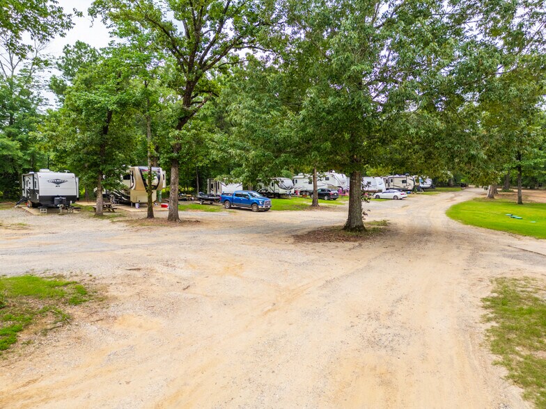 More Photos Of 7415 N State Line Rd, Karnack Trailer Camper Park For Sale