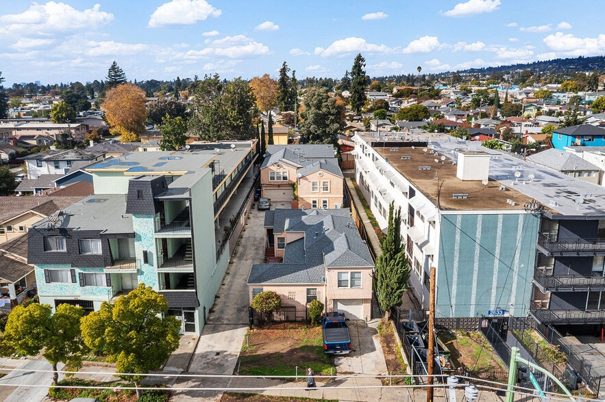 More Photos Of 2823-2827 High St, Oakland Apartments For Sale