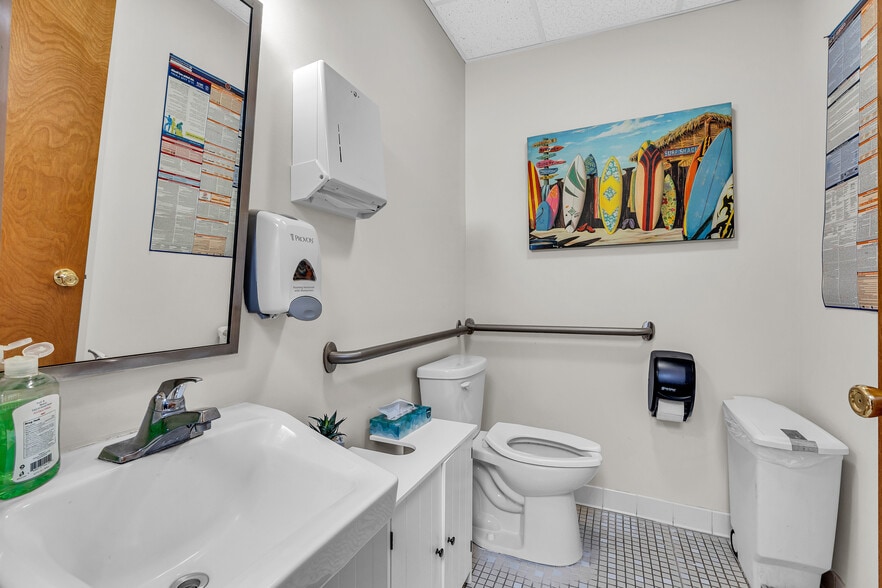 More Photos Of 2130 Highway 35, Sea Girt Medical For Sale