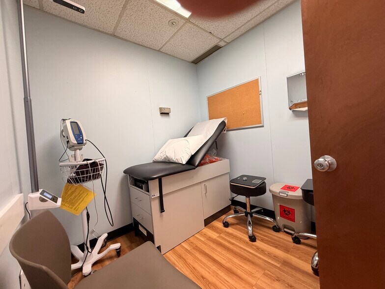 More Photos Of 333 School St, Pawtucket Medical For Sale