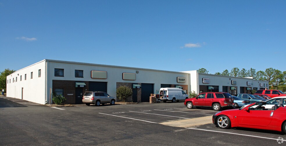 More Photos Of 2700-2714 Build America Dr, Hampton Light Distribution For Lease