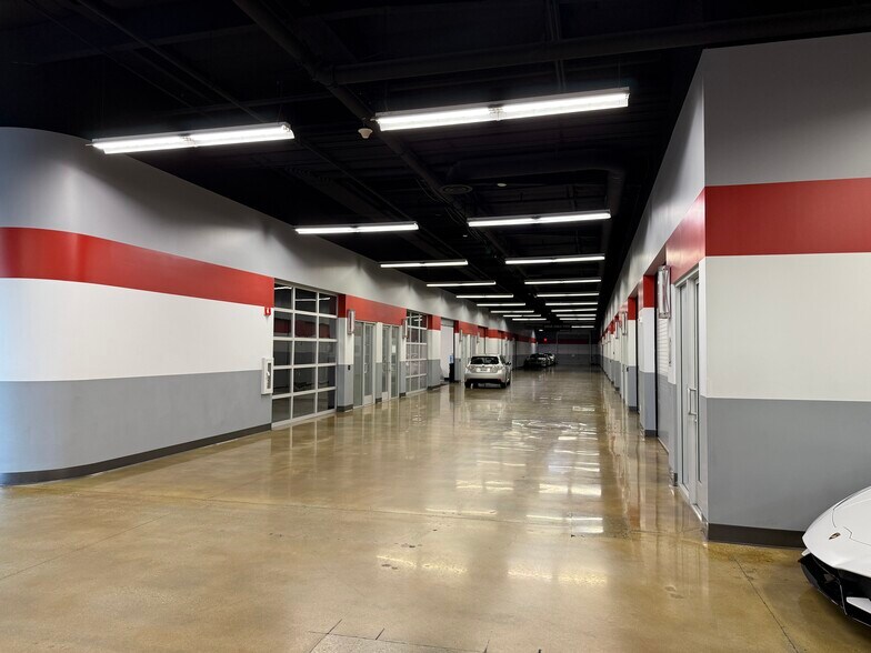 More Photos Of 521 Charcot Ave, San Jose Showroom For Sale