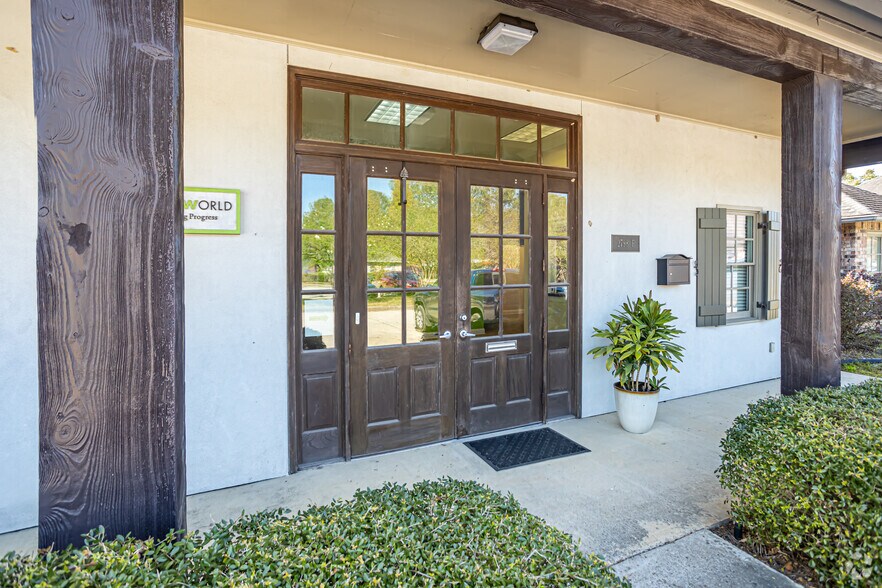 More Photos Of 2798 O'Neal Ln, Baton Rouge Office For Lease