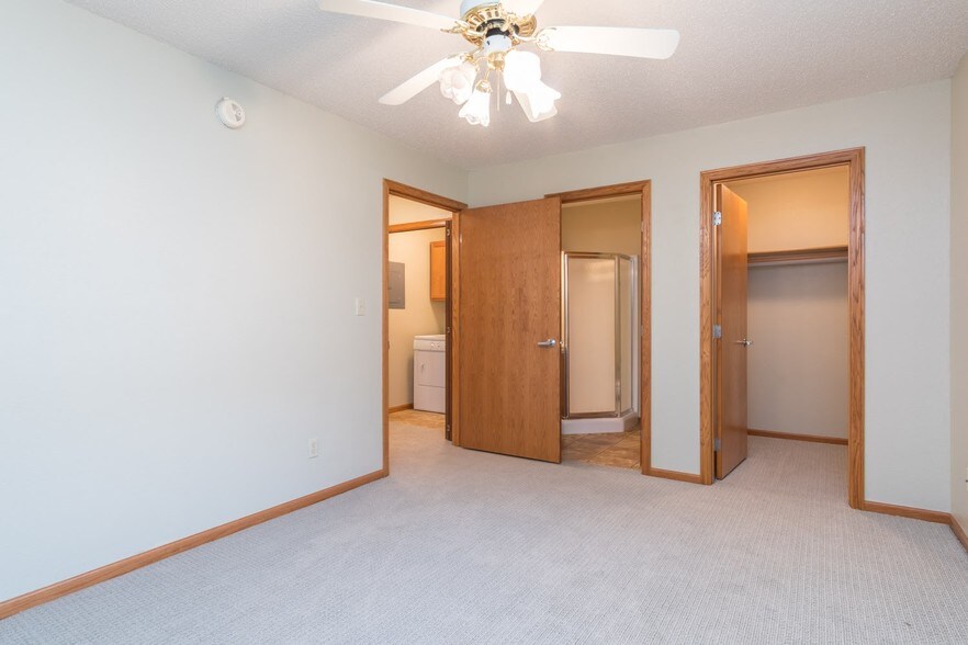 More Photos Of 300 S Main Ave, Sioux Falls Apartments For Lease