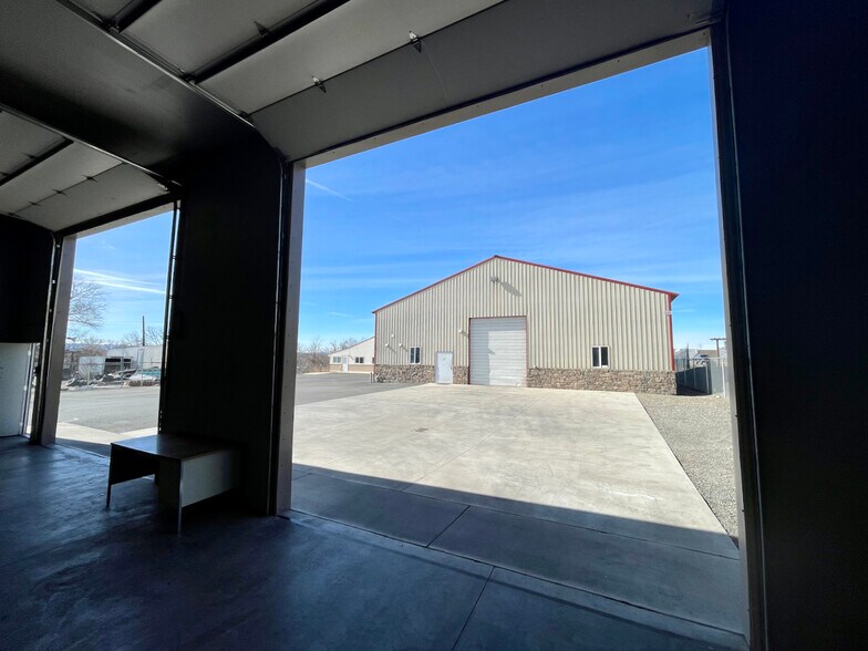 More Photos Of 500 1st Ave, Zillah Warehouse For Sale