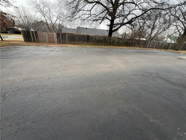 More Photos Of 718 S Arkansas Ave, Russellville Specialty For Sale