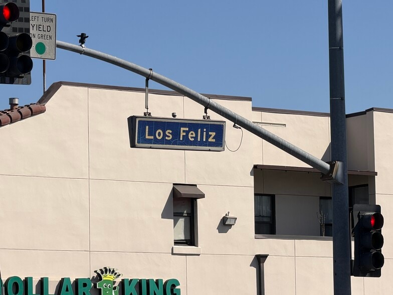 More Photos Of 401 W Los Feliz Rd, Glendale Storefront For Lease