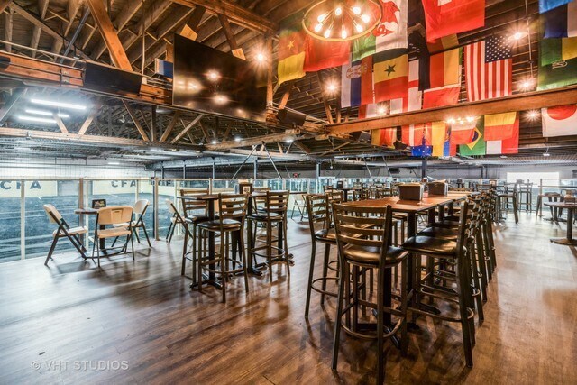 More Photos Of 6122 N Clark St, Chicago Manufacturing For Sale